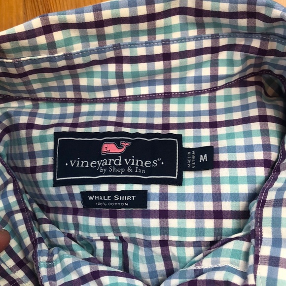 Vineyard vines l/s button down size med - Picture 2 of 4